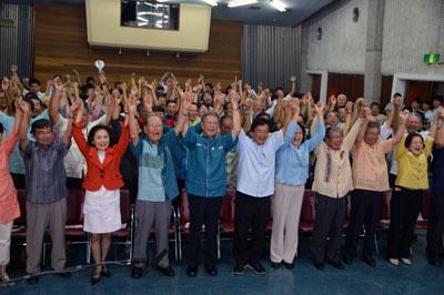 沖縄・伊波洋一さん