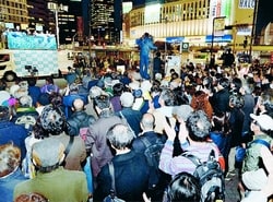 “安倍政権ノー”大集合／東京・新宿　市民と野党が本気の共闘