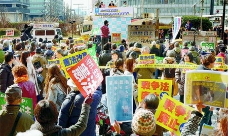 熱い共闘「安倍暴走止める」／市民連合が街宣　東京・新宿