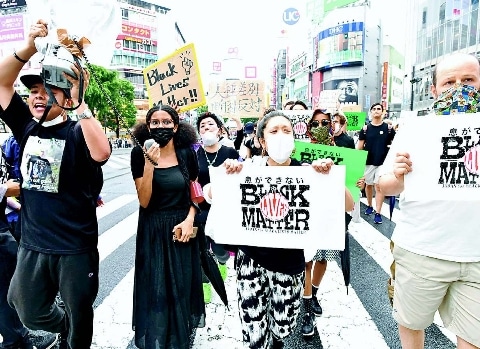 黒人差別、人ごとでない 東京・渋谷　３５００人デモ