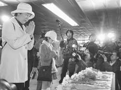 地下鉄サリン事件10年 被害者 不安の一歩 後遺症今も 救済へウオーキング