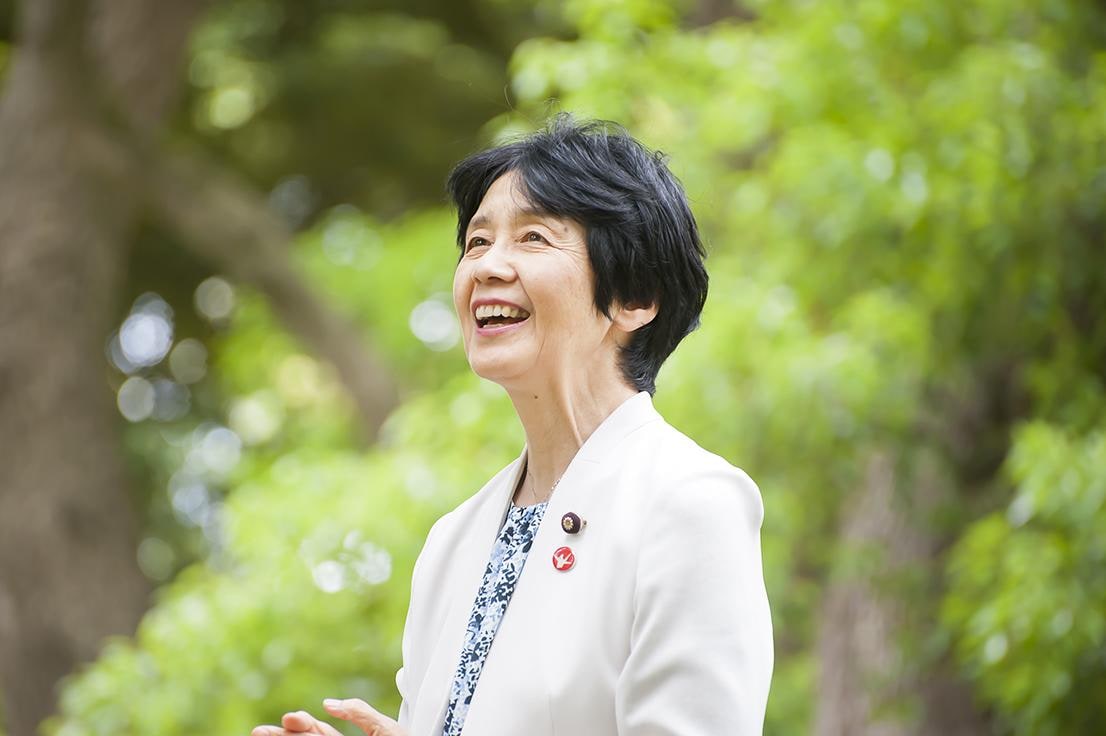 父の思い出を語る紙さん